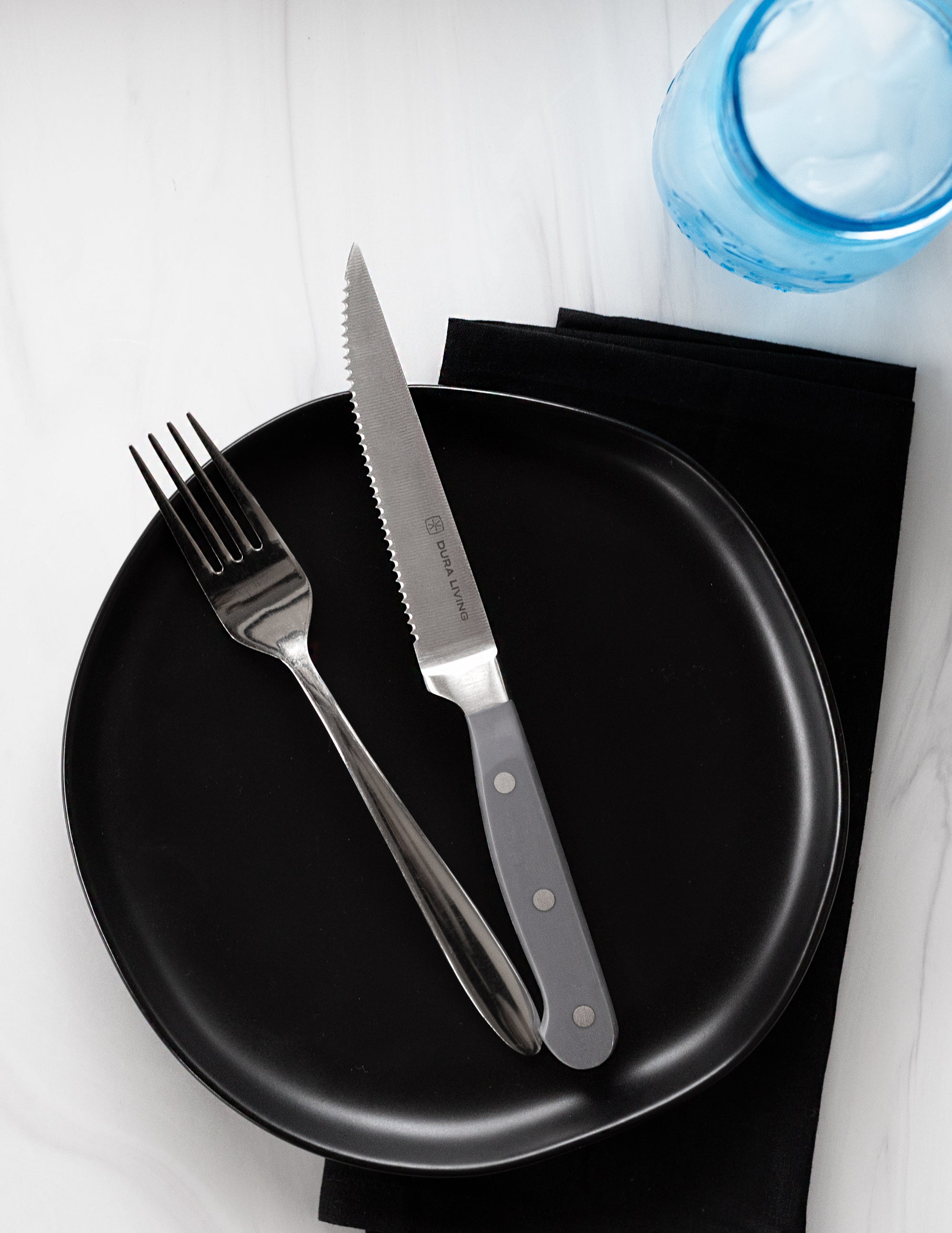 Superior Set of 8 Steak Knives - Gray