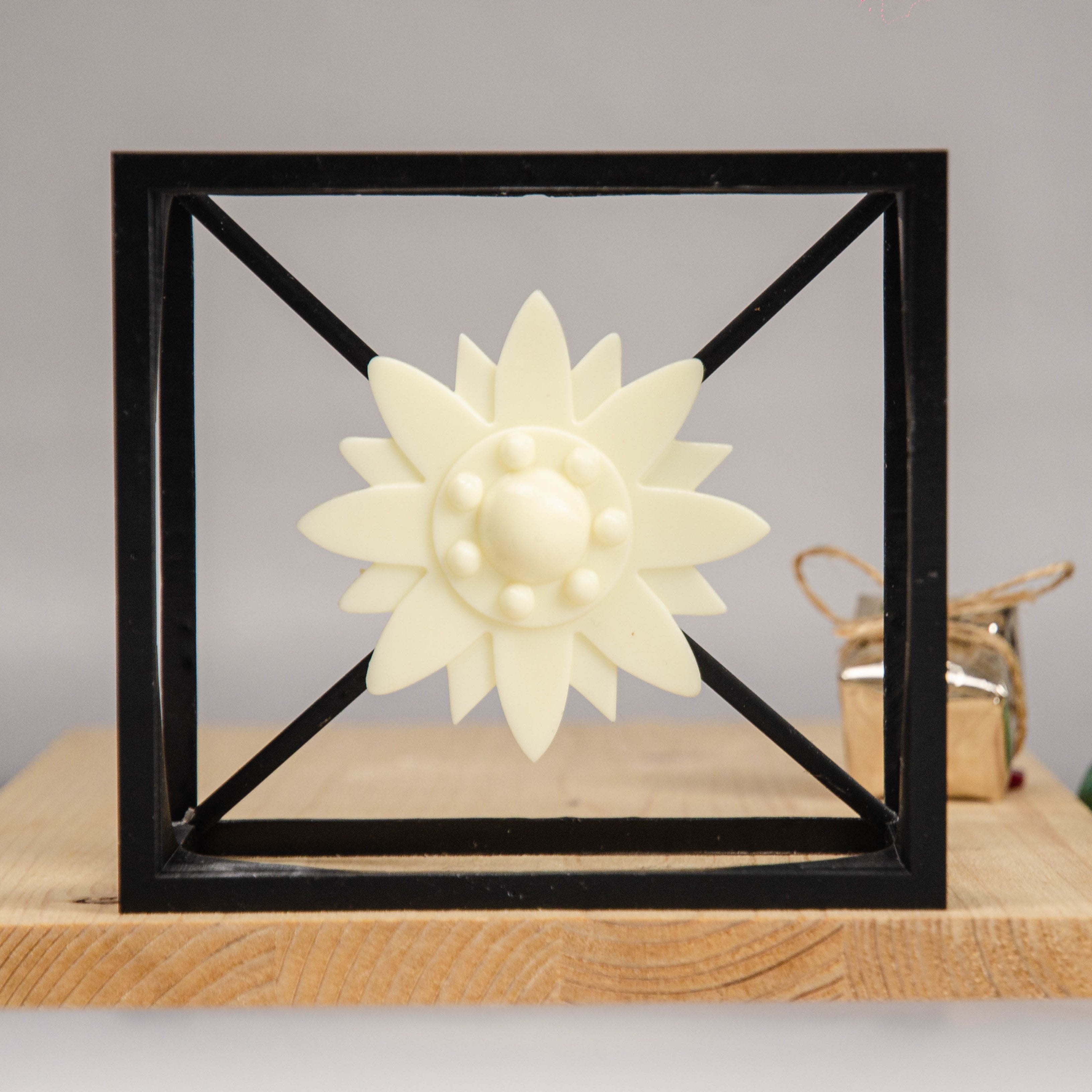 Edelweiss Cube - Modern Home Decor